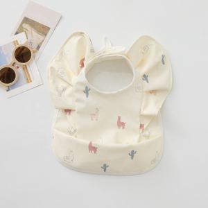 Babero Bandana para Niños con Cierre de Botones, Diseño de Uso Invertido, Material PU, para la Hora de Comer, Suministro OEM - Product Image 5