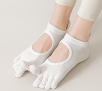Chaussettes de yoga avec bord élastique antidérapant à cinq doigts, chaussettes de sport pour Pilates