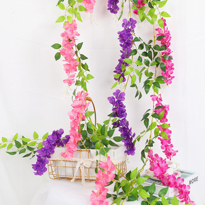 Anlunob Guirlandes de fleurs artificielles de glycine en plastique, style Château Britannique, pour décoration suspendue de plafond de mariage et de fête - Product Image 4