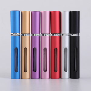 Botol <span class=keywords><strong>Atomizer</strong></span> perjalanan portabel Mini Logo kustom 5ml 8ml aluminium hitam Matte selesai isi ulang minyak esensial 10ml sekrup logam - Product Image 2