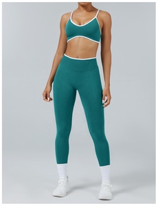 Nuovi <span class=keywords><strong>Set</strong></span> Yoga da 4 Pezzi alla Moda 2025, Abbigliamento Sportivo Senza Cuciture Personalizzato <span class=keywords><strong>per</strong></span> <span class=keywords><strong>Palestra</strong></span> e Fitness Femminile - Product Image 4