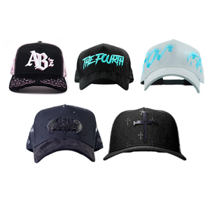 En Stock Gorra de Béisbol Personalizada de 5 Paneles con Estructura A y Ala Ancha, Tipo Camionero de Gamuza con Pedrería y Cromo - Product Image 5