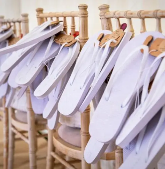 Chaussures de mariage personnalisées d'été, pantoufles de plage de luxe Oem, tongs d'intérieur et d'extérieur