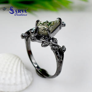 Anillo de diseño de diamantes florales Plata de Ley 925 Anillos de joyería fina Anillos personalizados Fabricante de joyas Sarva Creation Jaipur - Product Image 2