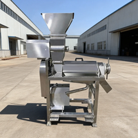 Industriële grote spiraalvormige gemotoriseerde automatische hoogproductieve sapcentrifuge/verticale fruit- en groentepers/appel-sinaasappel-druivenpers