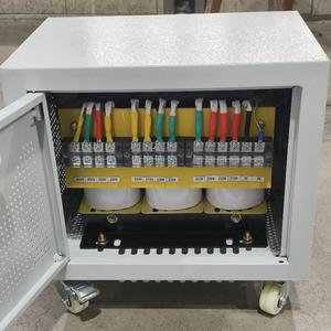 Transformador de aislamiento trifásico de potencia de alta frecuencia OEM 220V Entrada 380V Capacidades de salida 50KVA 150KVA Bobina Flyback Topología - Product Image 6
