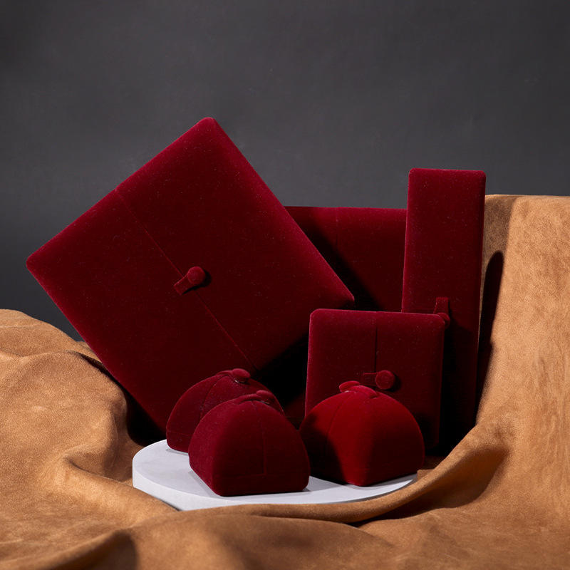 6.5*7*6ซม. สีแดง