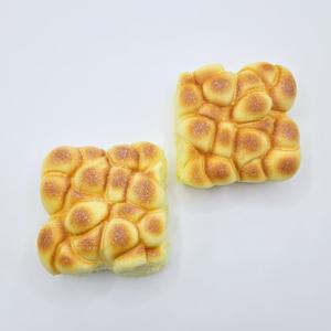 Grosir roti desain kustom berbentuk lambat naik PU mainan antibusa stres persegi tangan robek roti penghilang stres mainan - Product Image 4