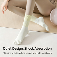 Chaussettes de sport pieds nus OEM personnalisées d'usine de haute qualité, chaussettes à cinq doigts, chaussettes à dégradé, chaussettes à orteils pour la randonnée et la gym