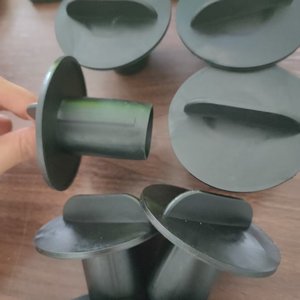 Prodotti in Plastica e Nylon Personalizzati, Parti di Forma Speciale e Tappi di Interfaccia per Guarnizioni in Plastica dal Produttore - Product Image 4