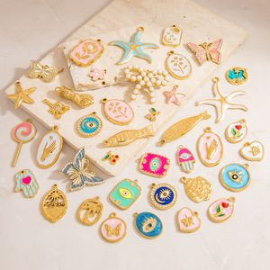 SUMMLY Dije de la <span class=keywords><strong>Serie</strong></span> de Playa de Moda Cierre de Bikini DIY Colgante de Corazón Chapado en Oro de 18K Accesorios de Acero Inoxidable Joyería de Moda - Product Image 3