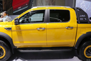 Camioneta Pickup de carga diésel de cuatro ruedas automática <span class=keywords><strong>4x4</strong></span> de nueva generación Euro 6 cámara trasera estándar de emisión Mini valla izquierda - Product Image 2