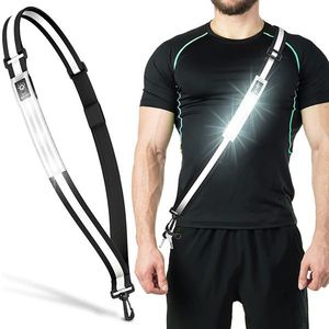 אפוד בטיחות LED נטען ב-USB עם פסי החזרה לאור, תקן ANSI Class 2, לוגו בהתאמה אישית לריצה לילית ורכיבה על אופניים - Product Image 2