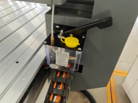 Fresadora CNC de un solo husillo ZHONGKE 1325 para grabado y corte de puertas de muebles