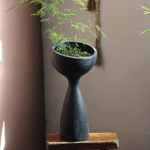 Pot de fleurs créatif à taille fine, vase en ciment simple et élégant, design nordique, ornement de salon sur pied - Product Image 3
