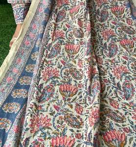 Ensemble kurta en coton imprimé de créateur Kurti avec ensemble Dupatta pour toutes les occasions vêtements de mariage fabricant et exportateur indiens - Product Image 5