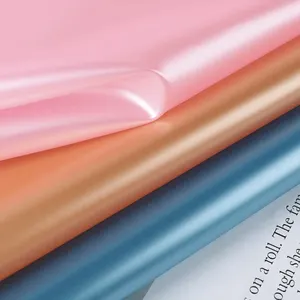 PVC tembus pandang warna solid solid meniup bahan film tahan air tas mainan tiup