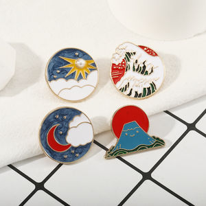 Vintage soleil lune <span class=keywords><strong>mont</strong></span> Fuji vagues émail perle broches broches classique métal rond épinglette <span class=keywords><strong>dame</strong></span> Baroque manteau vêtements Badges - Product Image 1