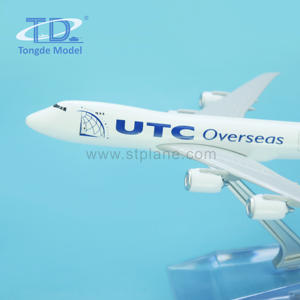 UTC <span class=keywords><strong>Boeing</strong></span> โมเดลเครื่องบิน<span class=keywords><strong>747</strong></span>-8F หล่อจากเหล็กเครื่องบินขนาด16ซม. พร้อมการพิมพ์ซิลค์สกรีนเครื่องบินโลหะสำหรับสะสมหรือของขวัญ - Product Image 5