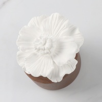 Diffuseur de parfum d'ambiance artisanal en porcelaine à base de bois, avec fleurs en plâtre céramique parfumées, pour huiles essentielles, vente en gros