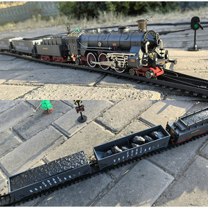 ชุดรถไฟของเล่นเด็ก RUIKU พร้อมรางรถไฟ รุ่นรถไฟปล่อยควันโลหะ ของเล่นรถไฟไฟฟ้าสำหรับเด็กผู้ชาย - Product Image 4