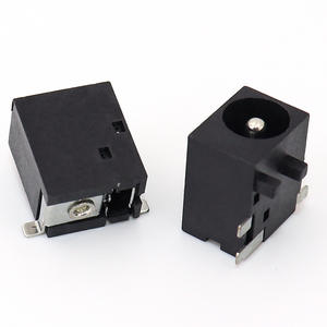 Prise d'alimentation DC-044D-3P |   Connecteur Cylindrique SMT 5.5x2.1mm |   Support vertical à 3 broches pour drones/LED |   12V 2A RoHS - Product Image 1