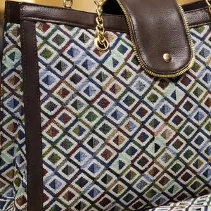 Bolso de mano jacquard geométrico étnico en azul marino y verde bosque – Juego de 2 piezas con correa desmontable - Product Image 2