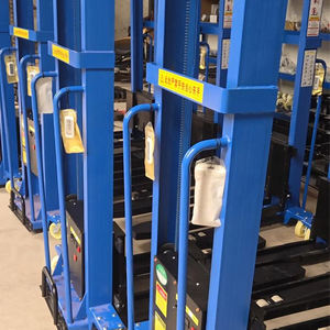 Piggyback <b>Truck</b> <b>Mounted</b> Forklift 2.5 Ton Diesel <b>Engine</b> Steel Mast For Warehouse And Distribution - Product Image 4