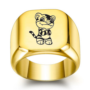Bague carrée gravée en acier inoxydable doré 18 carats, motif Tigre du Zodiaque Chinois, 18 mm, pour femme, à porter au quotidien - Product Image 1