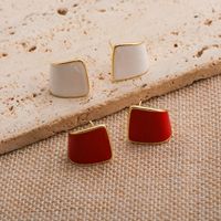Pendientes de botón geométricos minimalistas de esmalte al por mayor para mujer, aretes retro chapados en oro grueso con esmalte rojo y blanco, regalo de joyería