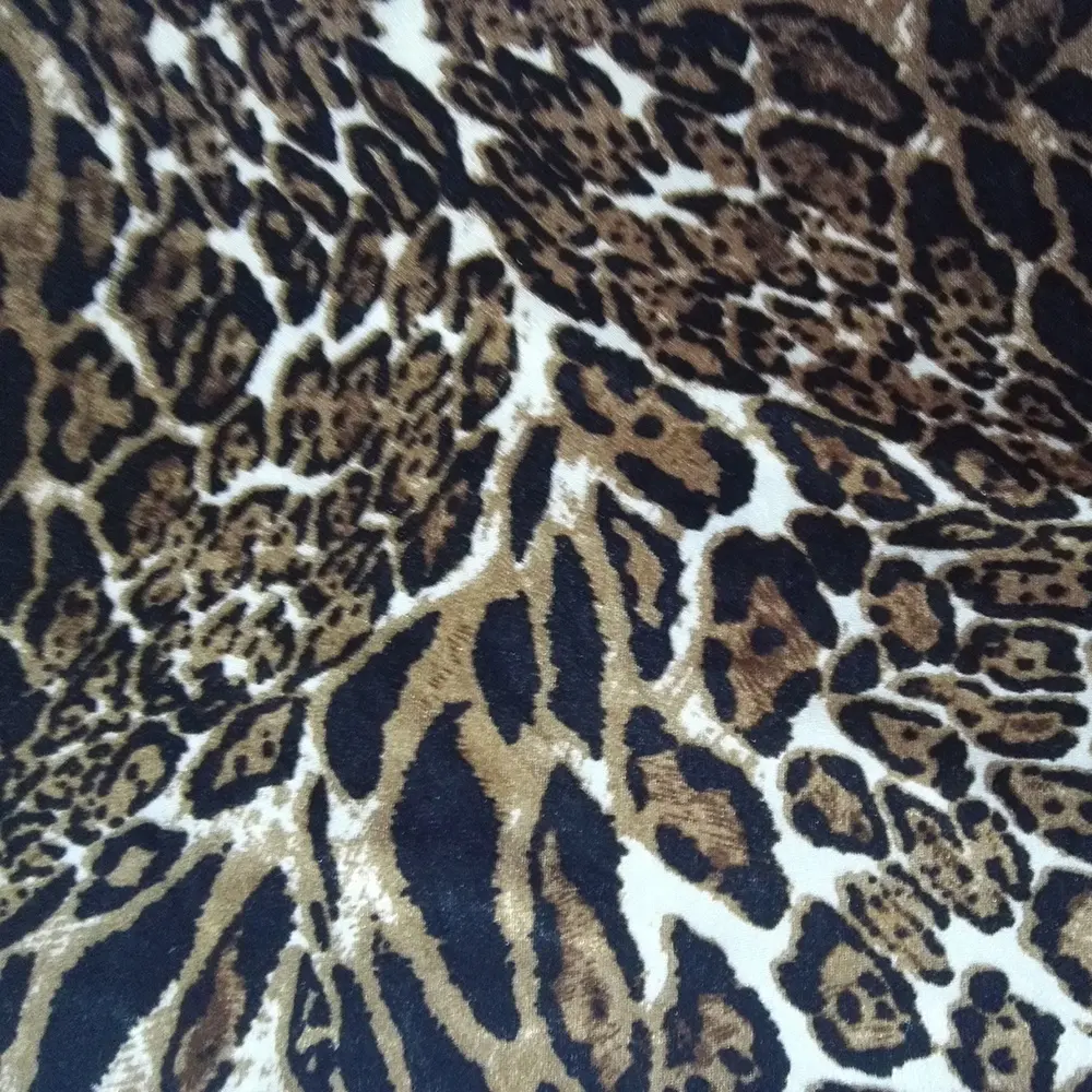 Fashion new design leopard print velvet 100% polyester soft stretch woven fabric roll