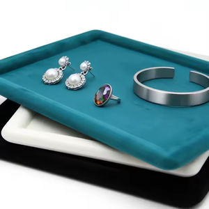 Contenedor de Joyería Premium de Boutique, Bandeja Rectangular para Anillos de Microfibra de Terciopelo Verde para Exhibición en Tiendas - Product Image 3