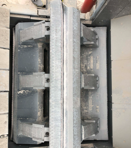 Hot Sale High Chrome Martensite Keramik einsatz <span class=keywords><strong>Impact</strong></span> <span class=keywords><strong>Crusher</strong></span> Parts Blow Bar - Product Image 2