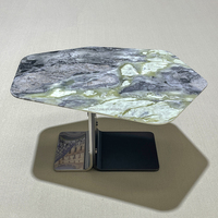 KINGS-WING Nouveau design Table basse d'appoint mini abstraite en marbre vert Cetina, Plateau de table en marbre pour table basse TV ou bar à café