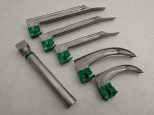 Set de Laringoscopio Manual de Emergencia con 4 Hojas para Cirugía General, Certificado CE, de Delta MED Surgical - Product Image 3