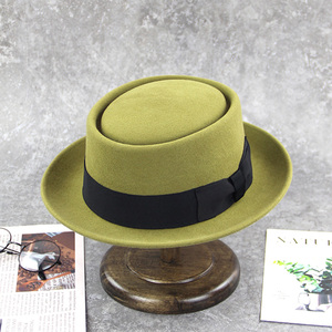 Chapeau <span class=keywords><strong>Porkpie</strong></span> Classique LiHua Nouvelle Arrivée OEM en Feutre 100% Laine Australienne pour Femme et Homme – Chapeaux Formels Unisexe pour Sports Décontractés et Activités de Plein Air - Product Image 5
