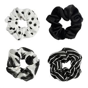 Nouveau chouchou et bandeau imprimé léopard et floral bohème – Tissu très élastique, cadeau naturel - Product Image 1