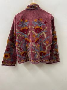 Manteau d'hiver vintage en velours brodé Suzani, veste artisanale faite à la main, fournisseur en gros, fabricant Inde - Product Image 5