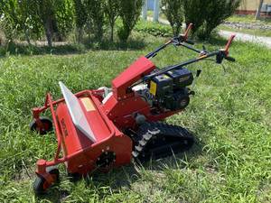 Petit équipement de machines agricoles Tondeuses à gazon Meuleuses à lames à vendre - Product Image 4