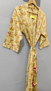 Kimono de seda 100% para mujer, con estampado floral y de peces, estilo bohemio, para festivales y uso diario. - Product Image 2