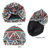 Bonnes affaires en ligne : Bonnets courts style africain doublés satin avec fleur – Grand stock disponible