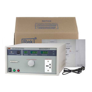 Testeur de courant de fuite Rek RK2675C, capacité du transformateur 2000VA, tension 0-250V, courant 0-20mA, précision 5% - Product Image 1