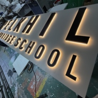 DakeSign Factory, vente en gros de panneaux publicitaires personnalisés avec logo LED rétroéclairé 3D, lettres en acrylique, décoration murale pour événements, enseigne publicitaire commerciale