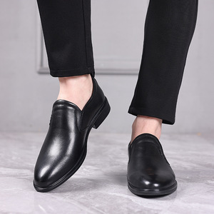 Nouvelles chaussures habillées en cuir véritable pour hommes, chaussures en cuir à bout pointu pour hommes, chaussures habillées à enfiler monobloc, chaussures en cuir pour hommes - Product Image 2