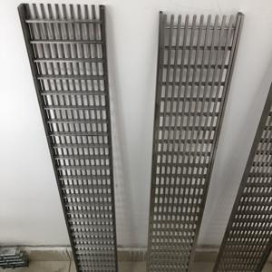 Caniveau de drainage linéaire en acier inoxydable 304 316 avec grille de protection pour salle de bain, hôtel, piscine, drainage extérieur et paysager - Product Image 6