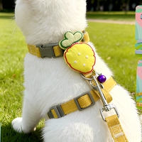 Laisse de mode pour chat avec jouet en peluche monté au dos et chaîne en forme de I mignonne motif fraise pour petits chiens et chats - Promenades en extérieur