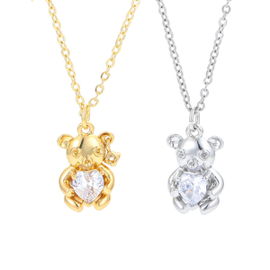 EYIKA Collana con Ciondolo a Forma di Orsacchiotto con Cuore di Diamante Rosso, Placcata in Oro 18k, Gioielli per Donne 2021 - Product Image 2