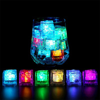 Glaçons à éclairage Offre Spéciale Glaçons à LED Glaçons étanches dans le noir pour Bar Fournitures Fête d'été Déco de mariage