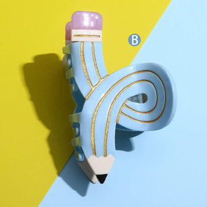 Pinzas para el Cabello de Acetato en Forma de Lápiz de Tamaño Mediano, Talladas a Mano, con Pintura Lacada, Diseño Geométrico, Modernas, Versátiles - Product Image 3