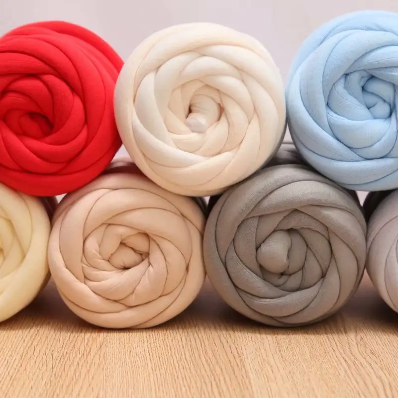 Multiple Colors 3cm Diameter Soft Chunky Tube Cotton Yarn 250g/ball for Arm Knitting Blanket